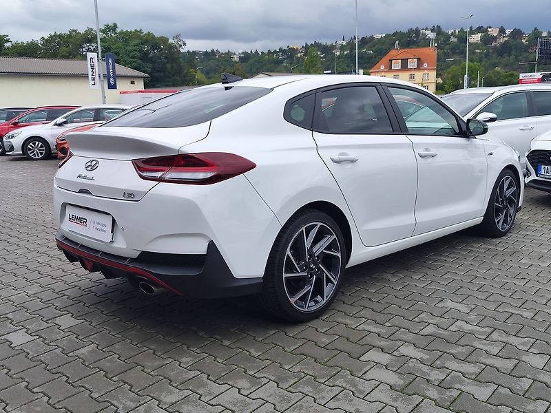 Hyundai i30 1.5 T-GDI/117kW N-Line DCT - fotka 5 z 32