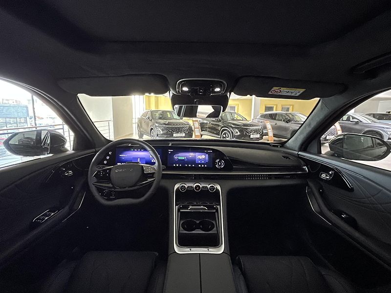 Omoda 9 (2025) PHEV  - fotka 11 z 13