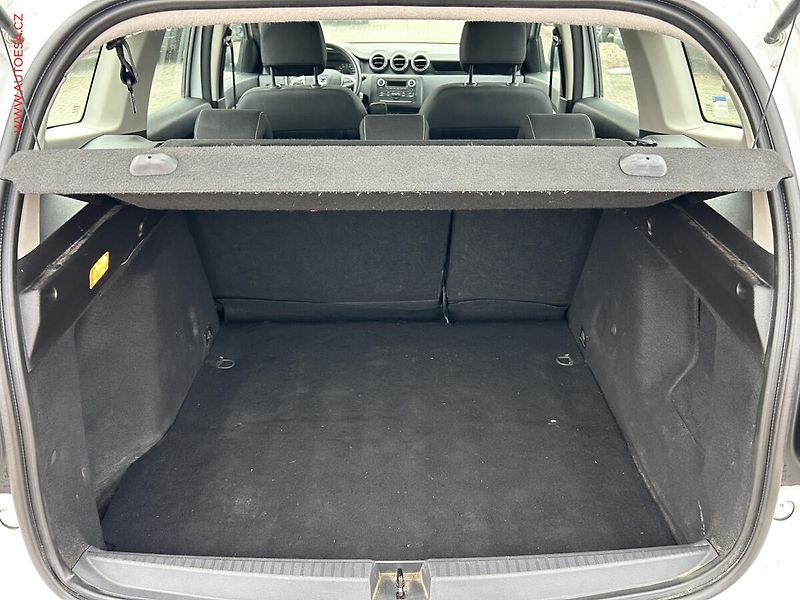 Dacia Duster (2018) 1.2TCe, 2.maj,ČR, AC, temp - fotka 7 z 15