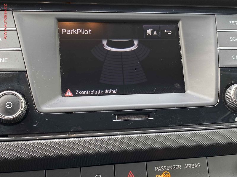 Škoda Fabia (2017) 1.0TSi, ČR, Style - fotka 16 z 17