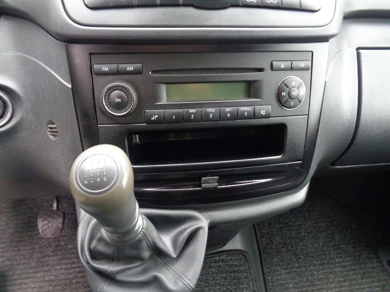 Mercedes-Benz Vito 2,1 CDI - fotka 9 z 12