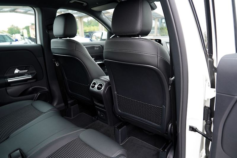Mercedes-Benz GLA 200d Progressive/AT9/MBUX - fotka 32 z 46