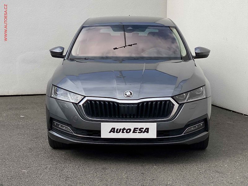 Škoda Octavia (2024) 1.5 TSi e-TEC, 1.maj,ČR - fotka 2 z 18
