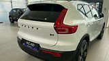Volvo XC40 (2026) PLUS BLACK EDITION, B4 FWD, 14 - náhled 7