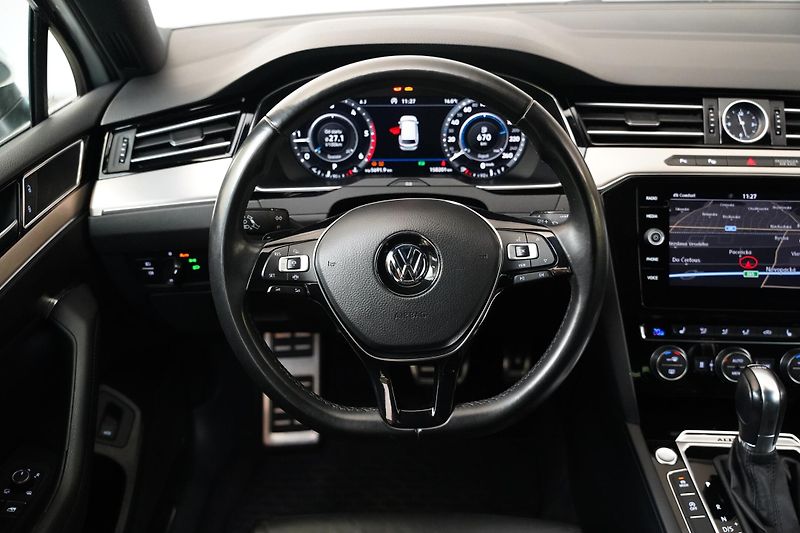Volkswagen Passat - fotka 17 z 26