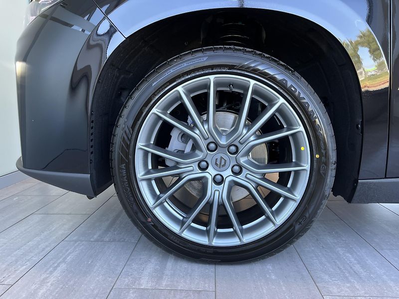 Leapmotor C10 REEV (2025) Design Hybrid EV - fotka 14 z 15