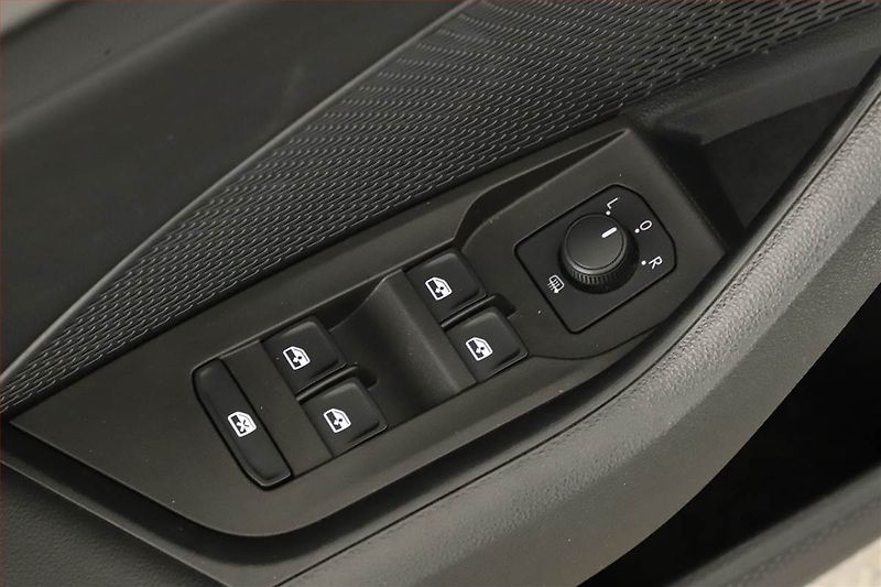 Škoda Octavia (2022) Ambition 2.0 TDI, ČR,1.maj - fotka 10 z 13