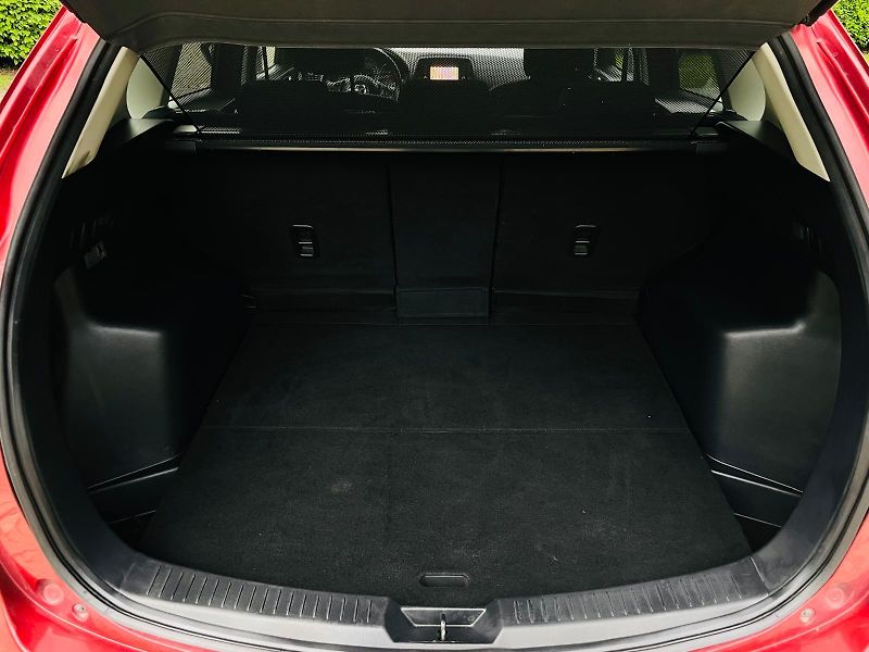 Mazda CX-5 2.0i AUT 4x4 SENZORY TAŽNÉ - fotka 22 z 49