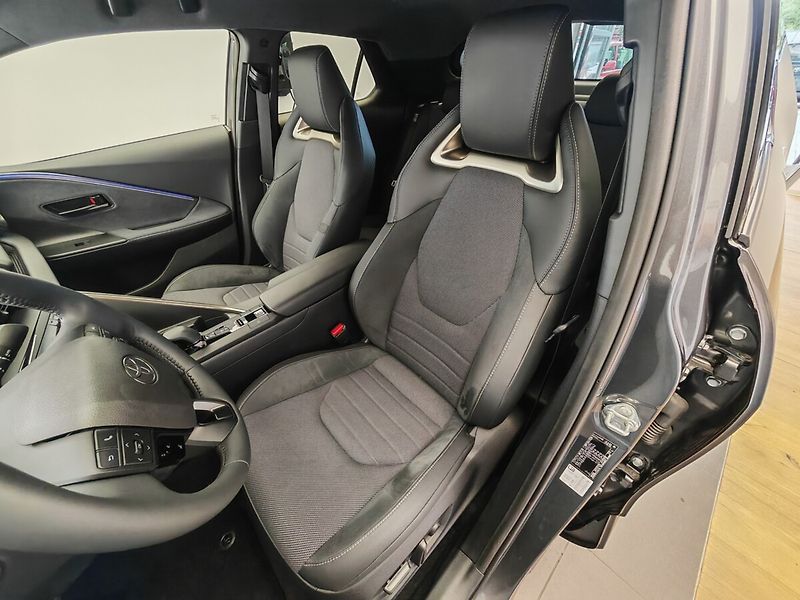 Toyota C-HR 2.0 Hybrid 4x2 Executive - fotka 19 z 48