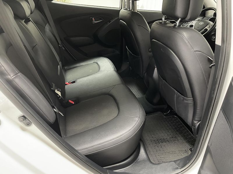 Hyundai ix35 1.6 GDi ČR REZERVACE  - fotka 16 z 27