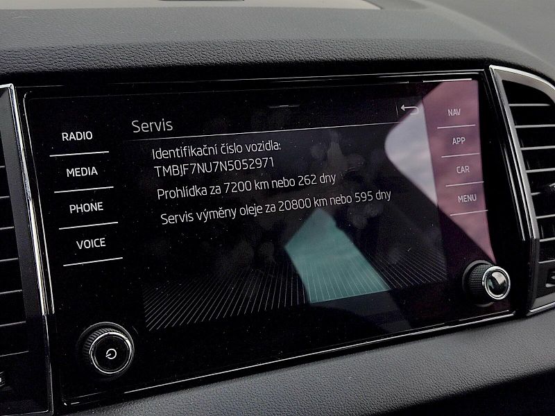 Škoda Karoq (2022) Style Plus 2,0 Tdi 85 Kw DSG - fotka 9 z 36