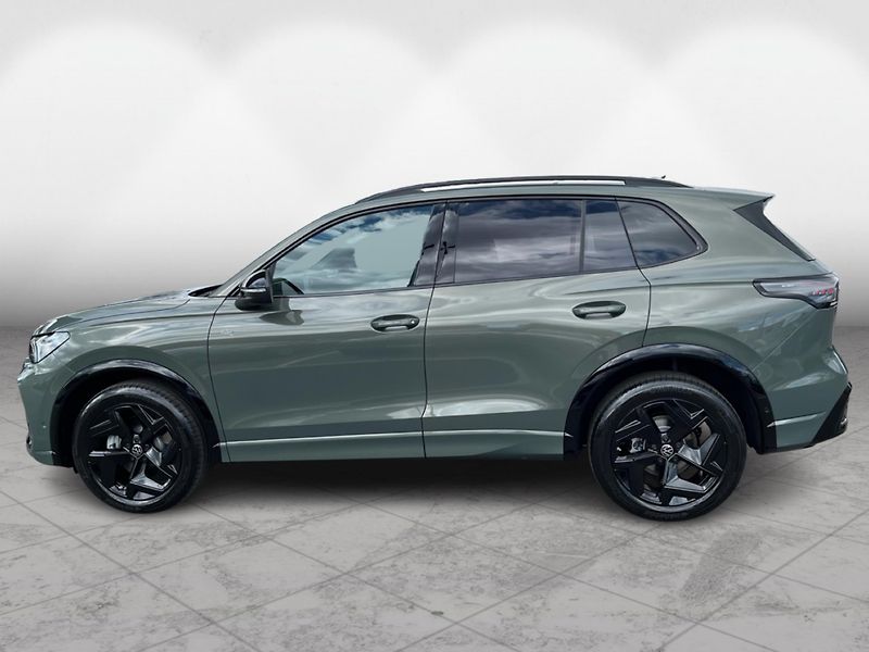 Volkswagen Tiguan R-Line 2,0 TSI 150 kW 4MOT - fotka 4 z 25