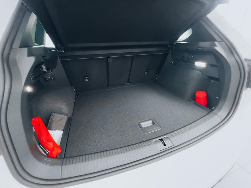 Volkswagen Tiguan (2022) - fotka 24 z 25