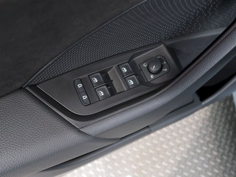Škoda Octavia (2025) TOP PREMIUM 2.0TDI 110KW DSG L - fotka 38 z 42