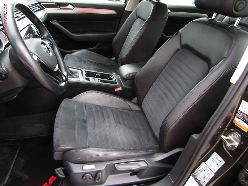 Volkswagen Passat (2018) 2.0TDi - fotka 9 z 19