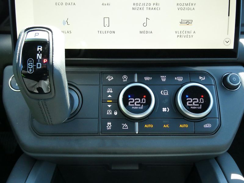 Land Rover Defender (2026) 110 3,0 X-Dynamic SE D250 - fotka 27 z 35