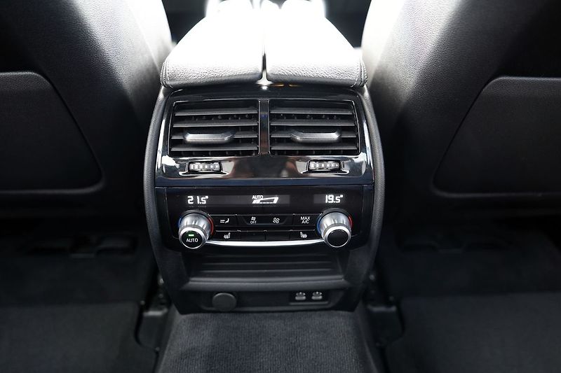 BMW Řada 5 540d xDrive M sport/Lasery - fotka 35 z 50