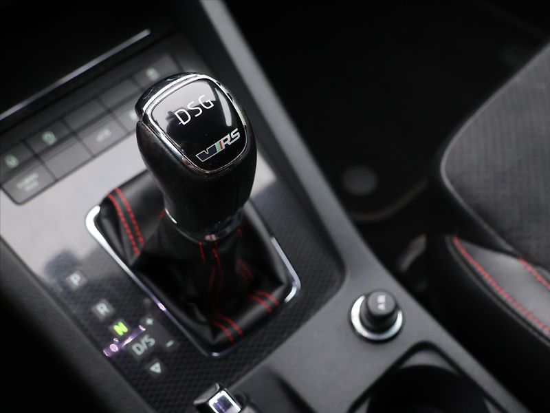 Škoda Octavia 2,0 TSI DSG RS230 CZ Challenge - fotka 26 z 34