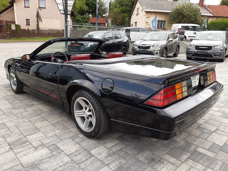 Chevrolet Camaro (1989) Z28 5,0V8 ConvertibleREZERVACE - fotka 5 z 28
