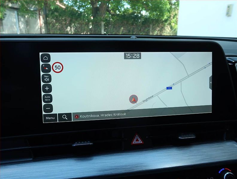 Kia Sportage (2022) 1.6 T-GDI - fotka 13 z 23