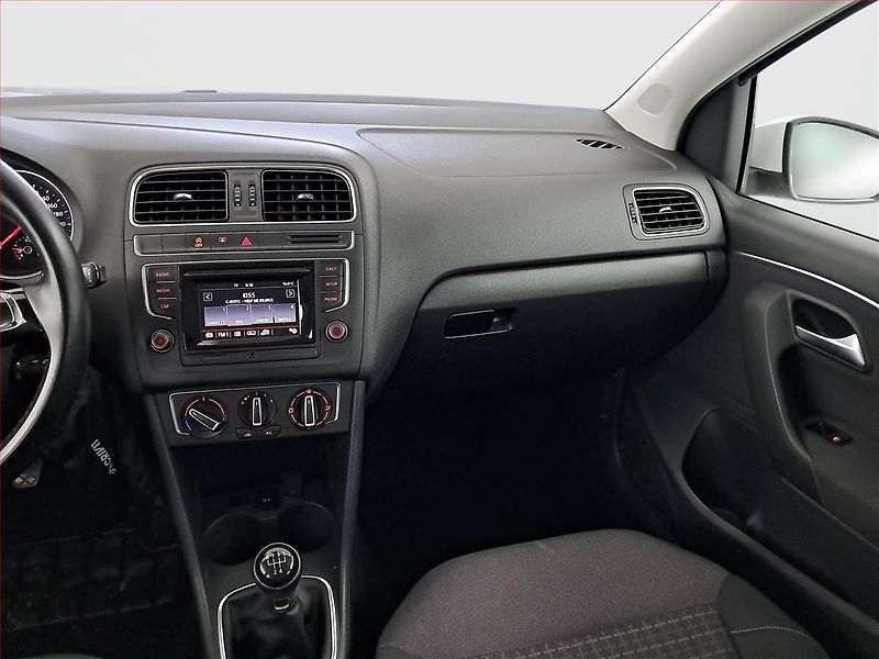 Volkswagen Polo (2014) Comfortline 1.2 TSI - fotka 8 z 15