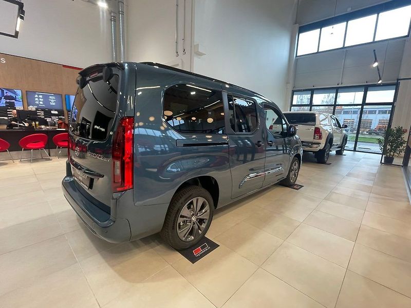 Toyota ProAce City Verso 1.5 D-4D M/T Family 7S - fotka 6 z 30