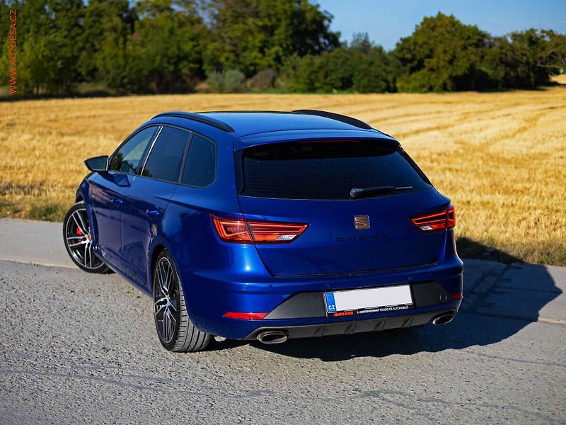 Seat Leon (2018) 2.0 TSi 4x4, DSG, LED - fotka 3 z 24