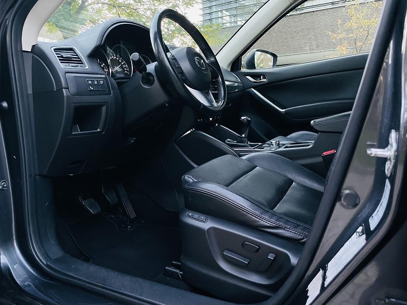 Mazda CX-5 2.0i MAN SENZORY VÝHŘEV TAŽNÉ - fotka 26 z 46