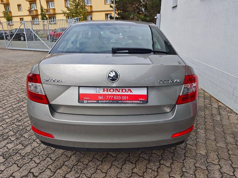Škoda Octavia (2013) 1.4 TSi Elegance Tempomat - fotka 40 z 42