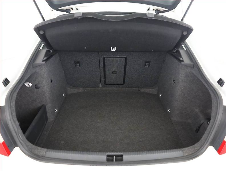 Škoda Octavia (2013) Ambition 1.6 TDI, Serv.kniha - fotka 16 z 17