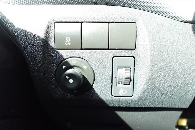 Peugeot Partner 1,6 HDI  KLIMA SERVISKA - fotka 15 z 25