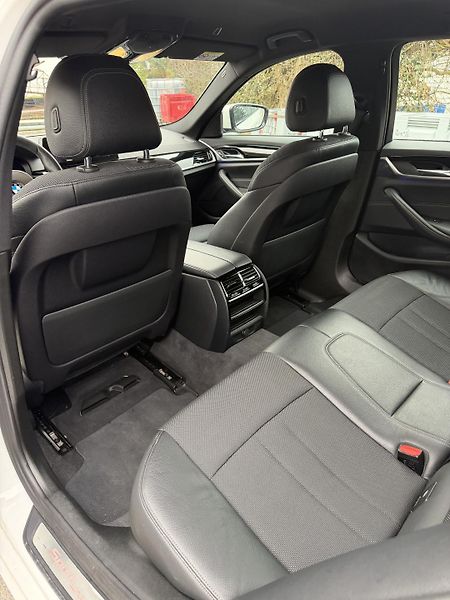 BMW Řada 5 (2019) 530 d - fotka 9 z 11