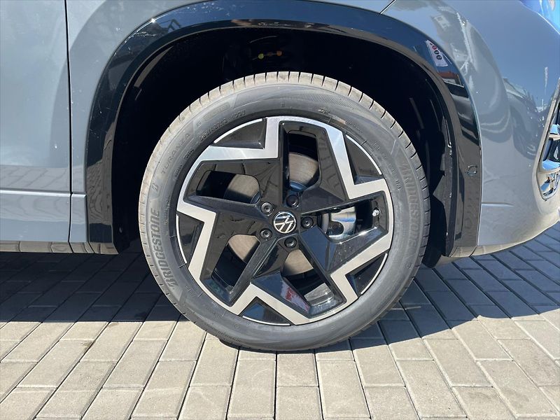 Volkswagen Tayron (2025) 1,5 TSI 150kW eHybrid  R-Line - fotka 9 z 18