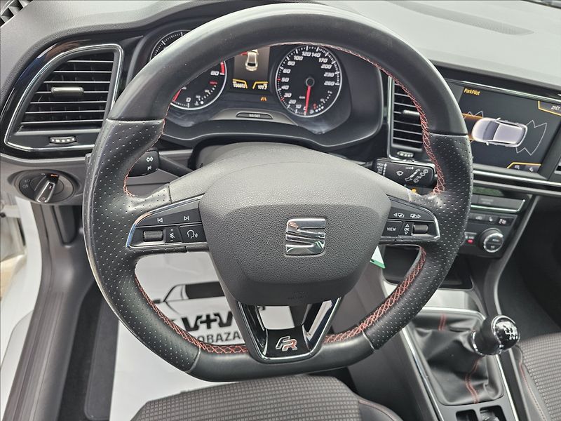 Seat Leon 1,4TSi 110KW FR led NAVI - fotka 12 z 44
