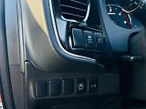 Mitsubishi Outlander 2.2D 4x4 7MÍST KAMERA SERVISKA - náhled 40