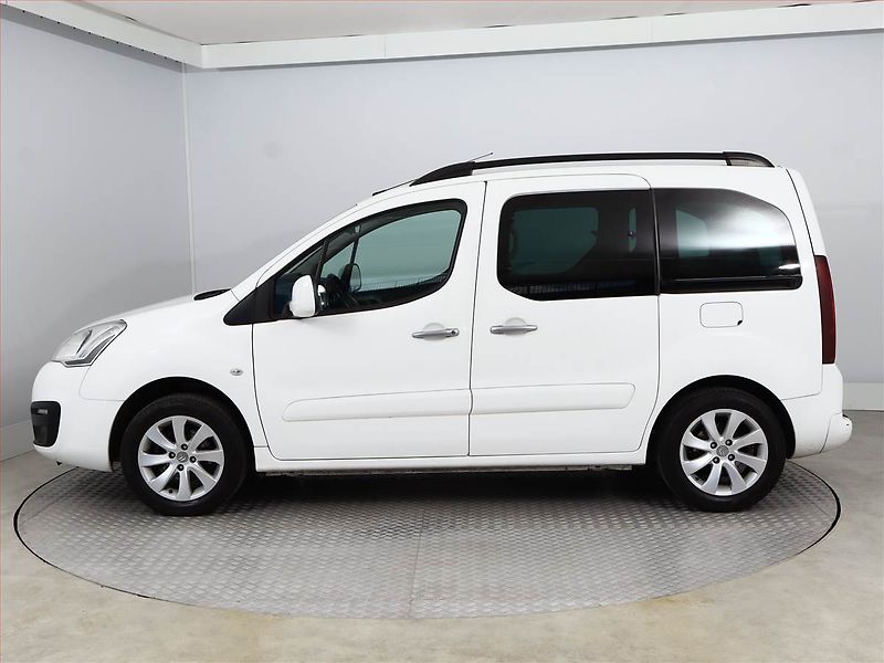 Citroën Berlingo (2016) Feel 1.6 VTi, 5Míst, ČR, 1Maj - fotka 3 z 12