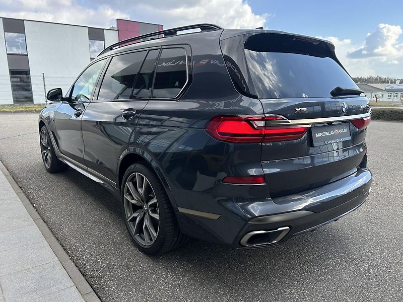 BMW X7 M50D Final Edition 1/100 - fotka 7 z 39