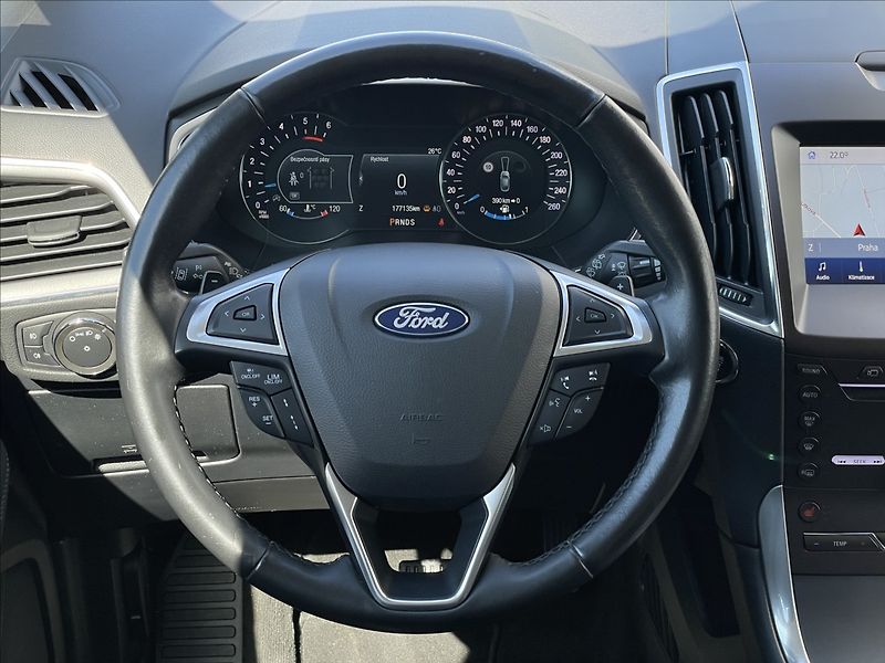 Ford S-MAX 2,0 EcoBlue AWD A8 Titanium TZ - fotka 8 z 24