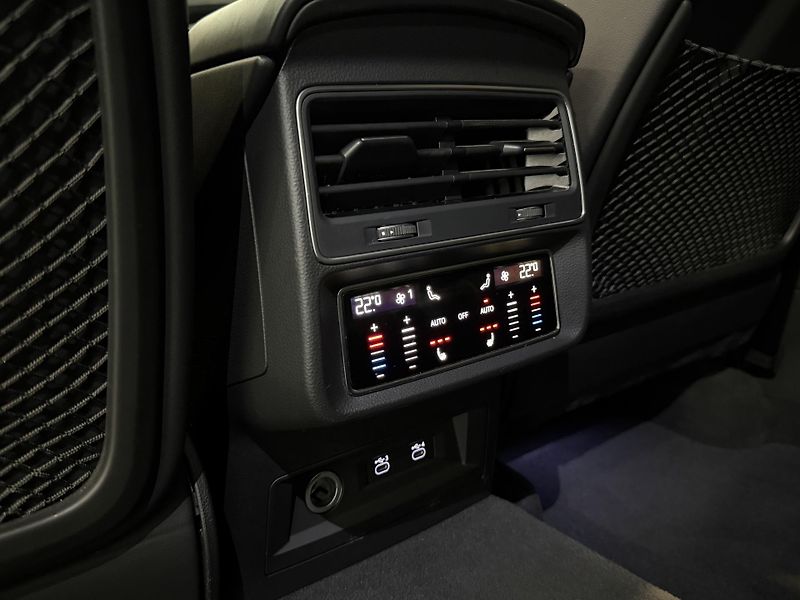 Audi SQ7 TDI V8 B&O 7míst Laser Carbon - fotka 13 z 49