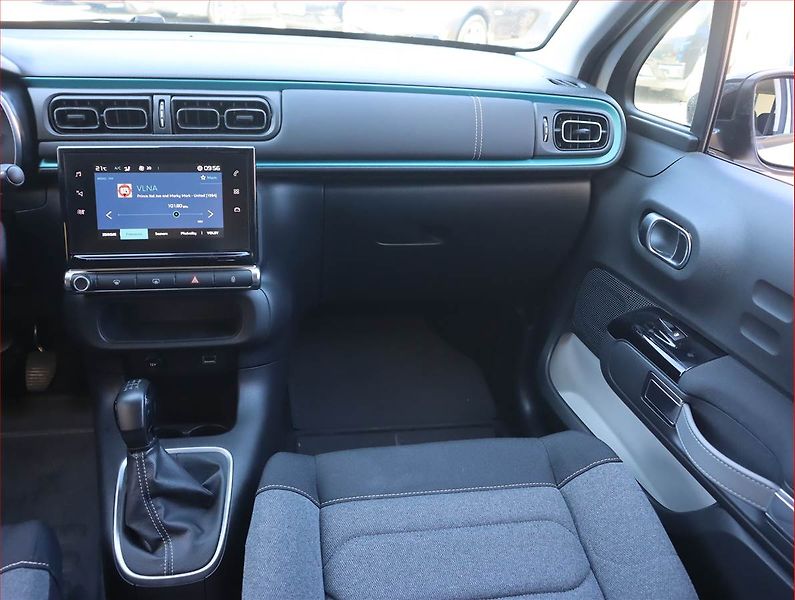 Citroën C3 (2023) 1.2 PureTech, Tempomat - fotka 8 z 19