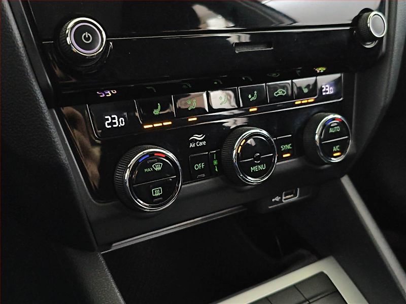 Škoda Octavia (2018) 1.4 TSI, Tempomat - fotka 13 z 16