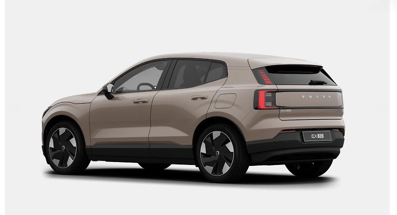 Volvo EX30 (2026) P8 AWD PLUS AUT - fotka 3 z 13