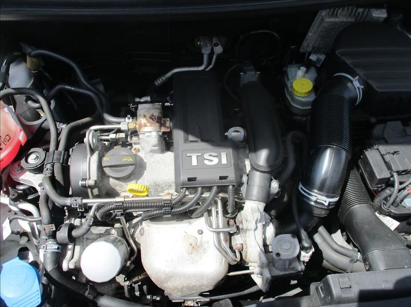 Škoda Fabia 1,2 TSi, klimatizace,serviska, - fotka 18 z 28