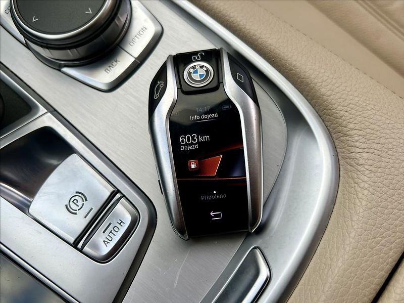 BMW Řada 7 3,0 730d xDrive záruka 2027 - fotka 53 z 61