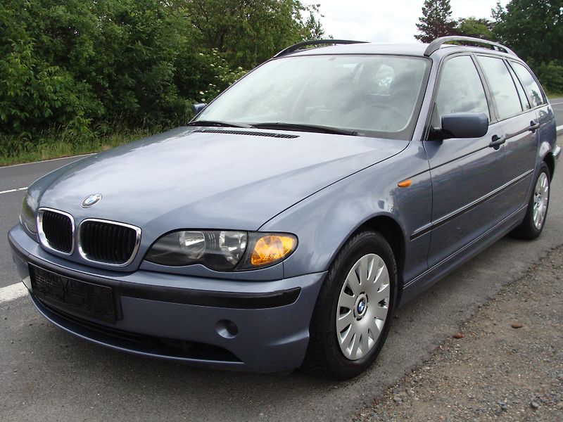 BMW Řada 3 318i, bez koroze - fotka 1 z 24