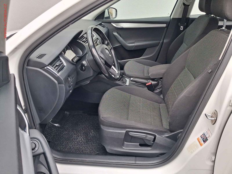 Škoda Octavia (2017) 1.6 TDi, 1.maj,ČR, Ambition - fotka 9 z 16