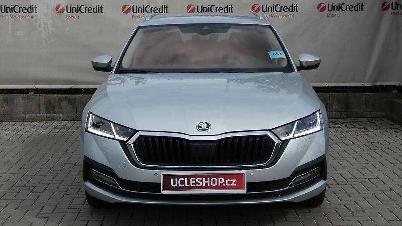 Škoda Octavia 2,0 TDI Style DSG 110 kW - fotka 2 z 24