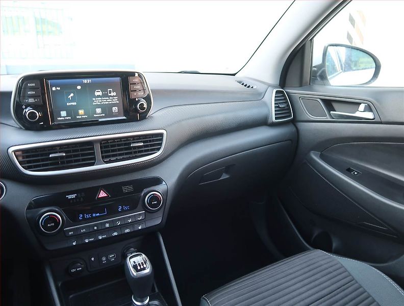 Hyundai Tucson (2019) Smart 1.6 GDI, Serv.kniha - fotka 8 z 16
