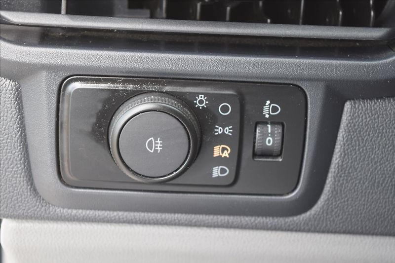 Ford Transit Custom 2,0 TDCI 81KW ODPOČET DPH - fotka 29 z 47