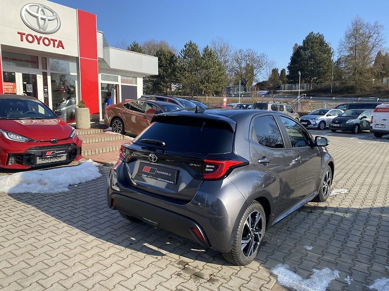 Toyota Yaris 1.5 Hybrid 116 CVT Style - fotka 5 z 24